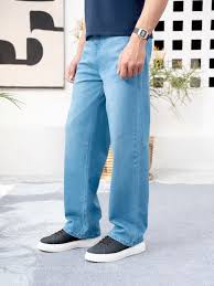 Wide-Leg Baggy Jeans